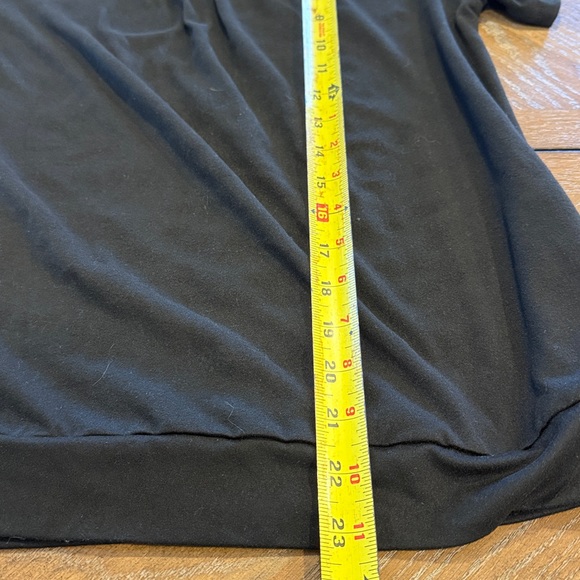 Elegant Black Short Sleeve Women's Top - Picture 6 of 6